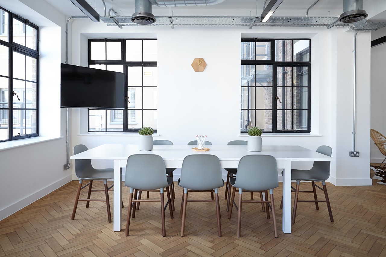 Compacte studeerhoek met multifunctioneel boekenrek en bureau. Compacte studeerhoek met multifunctioneel boekenrek en bureau.