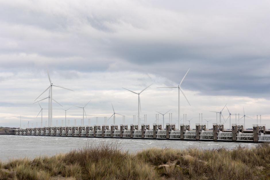 Duurzame raamisolatie met moderne isolatiematerialen.