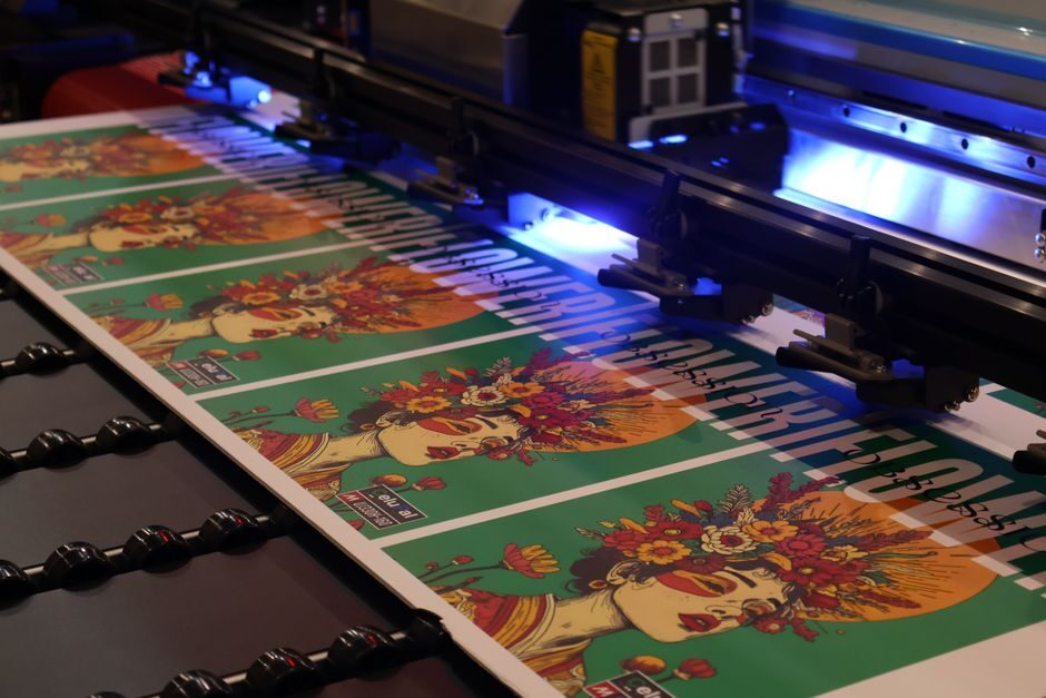 Designprojecten tot leven brengen: grootformaat print op textiel en dibond